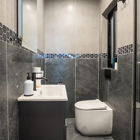 Modern 2 Bedroom Spinola Bay Near Paceville *