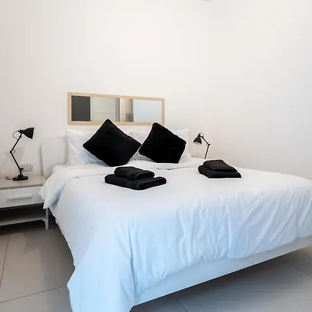 Modern 2 Bedroom Spinola Bay Near Paceville