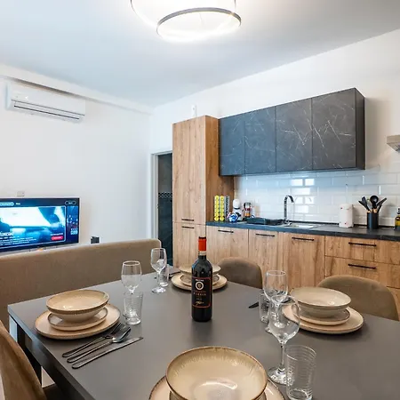 St Julians Modern Flat In Spinola Bay Apartment