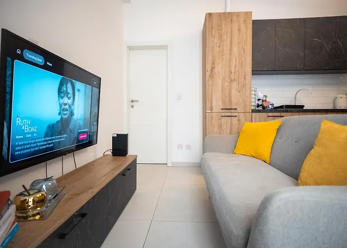 Modern 2 Bedroom Spinola Bay Near Paceville